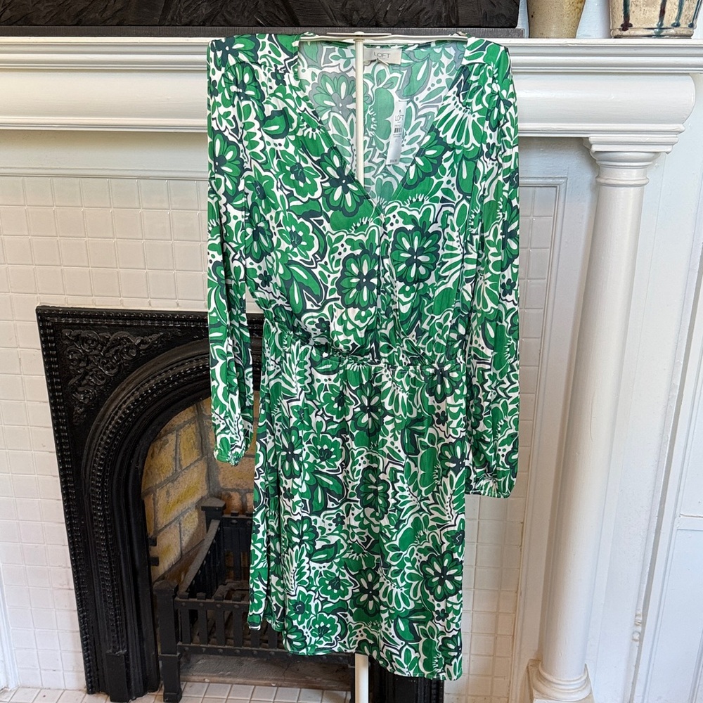 LOFT Green Floral‎ Long Sleeve Dress- NWT. 84.99 retail